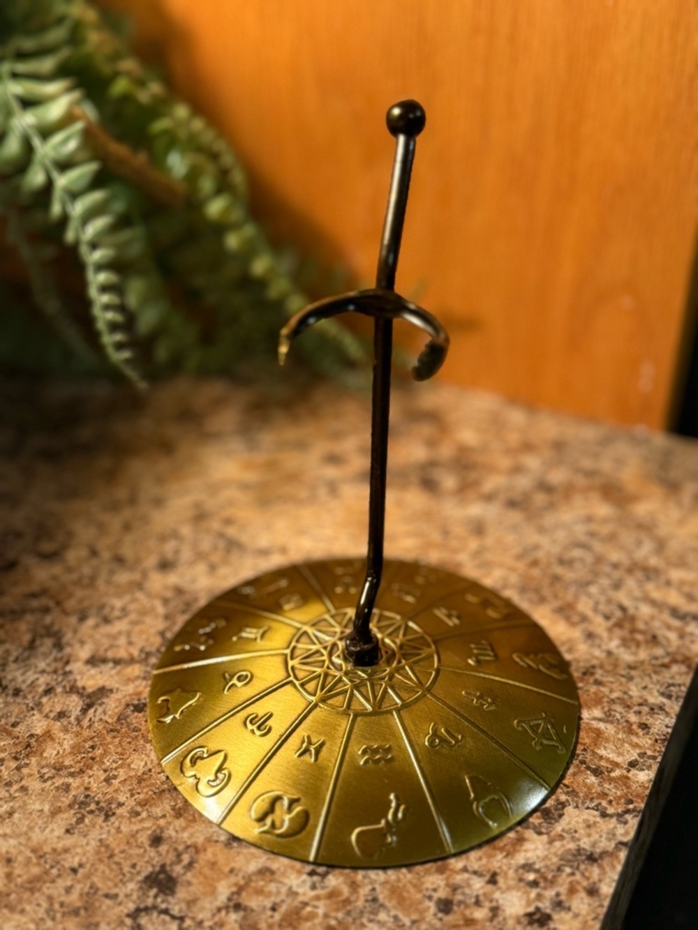 Milageto Mineral Display Stand For Rocks Or Crystals